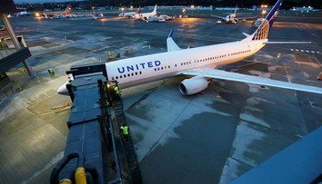 Dvoch pilotov United Airlines zatkli na letisku v Glasgowe. Pred letom do New Yorku nafúkali