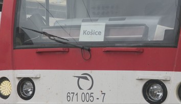 Železnice hlásia vysoký záujem, niektoré vlaky sú už takmer vypredané. S kúpou lístkov sa treba poponáhľať