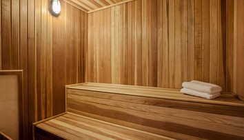 Minúty hrôzy v rozpálenej saune. Trojicu uväznili zaseknuté dvere, relax sa zmenil na nočnú moru