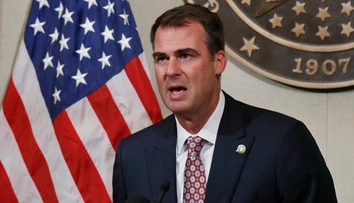 Guvernér štátu Oklahoma oznámil, že mal pozitívny test na koronavírus