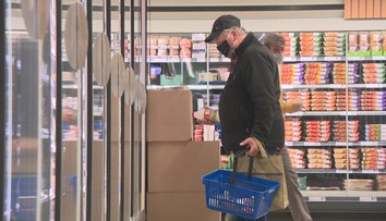 Zisťovali sme, či aj rok 2022 prevetrá naše peňaženky a čo ekonómovia predpovedajú Slovákom do budúcna