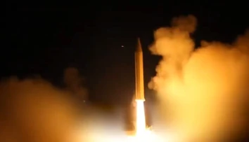 Irán zaútočil balistickými raketami na americké sily na Blízkom východe