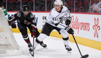 Na debut v NHL si musí počkať, po slovenskom reprezentantovi však môže siahnuť iný tím. Hlavaj ide do AHL