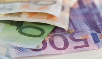 Rok plný zmien. Poradíme vám, ako sa vyhnúť plateniu transakčnej dane a ktorá banka ponúka najlepší podnikateľský účet