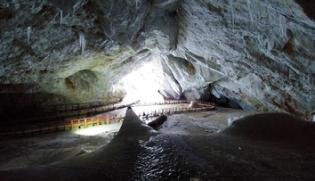 Objav v jaskyni vyvolal obavy. Baktéria v 5-tisíc rokov starom ľade prekvapila vedcov svojou odolnosťou