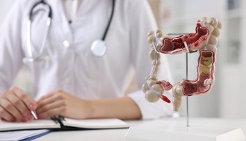 Tichá hrozba pre mladých: Lekár upozorňuje na varovné signály rakoviny