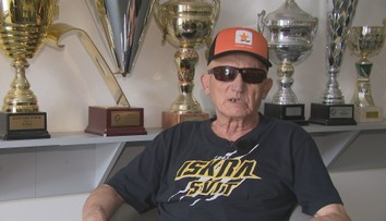 Nevidiaci masér je legendou slovenského basketbalového klubu. Vyše 30 rokov dôverujú len jemu