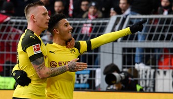 Dvojgólový Sancho pomohol Dortmundu na čelo Bundesligy, Bayern má zápas k dobru