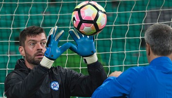 Kozáčik si zachytá na európskych trávnikoch