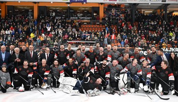 V zápase legiend vyhral opäť západ nad východom. Nechýbali Hossa, Gáborík, no ani Peter Sagan