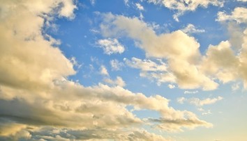 Na Slovensko mieri teplý front. Teploty môžu vystúpiť až na 14 stupňov