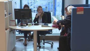 Čoraz viac Slovákov má problém s neplatením dlhov. Pre desaťtisíce domácností ide o varovný prst