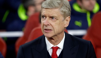 Arséne Wenger, dlhoročný kouč Arsenalu, sa chce opäť vrátiť k trénovaniu