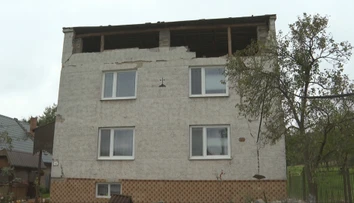 Vystraší ich aj obyčajné prasknutie plastovej fľaše. Obyvatelia slovenskej obce nezabudli na ničivé zemetrasenie