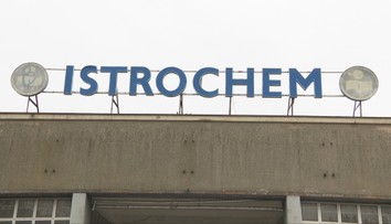 Vyčistí štát pozemky pod Istrochemom, ktoré vlastní Andrej Babiš? Opozícia varuje pred stámiliónovým darčekom