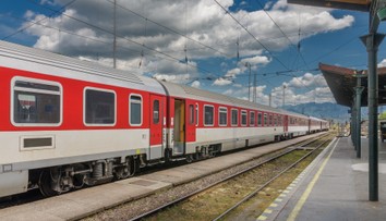 Pozor pri cestovaní vlakom: ZSSK upraví časy vybraných diaľkových spojov