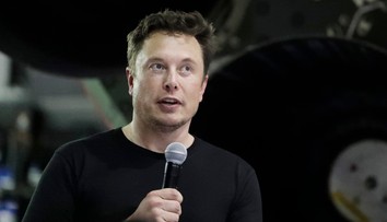 Tesla a Musk musia zaplatiť pokutu, Musk odíde z funkcie predsedu predstavenstva