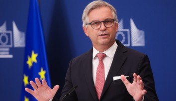 EK navrhla predĺžiť ochranu Ukrajincov o rok s výnimkou mužov v odvodovom veku