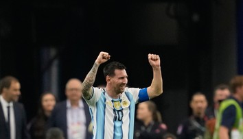Nezastaviteľný Messi potvrdil skvelú formu. Rekordným zápisom zabezpečil Argentíne postup