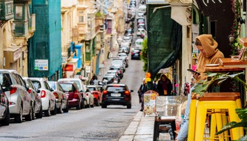 Vráť vodičák a dáme ti 25-tisic eur. Európska krajina prišla s neobvyklým riešením dopravných kolón