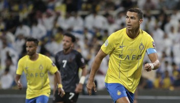 VIDEO: Cristiano Ronaldo získal svoju prvú trofej v Saudskej Arábii. Dvomi gólmi otočil finálový duel