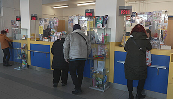 „Povedzte pani Sakovej, že to je málo.“ Energošeky rozdelili Slovákov, pošty zažívajú nával