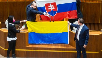 Cirkus v parlamente má pokračovanie. Ukrajinské veľvyslanectvo žiada ospravedlnenie