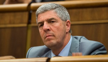 Bugár: Mladí si neuvedomujú odkaz Novembra '89, demokraciu musíme chrániť