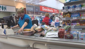 Prišli s úplne opačným nápadom. Niektoré supermarkety za hranicami zaviedli pomalé pokladne