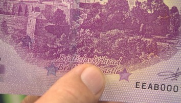 Nulová bankovka s Bratislavským hradom spôsobila ošiaľ, vďaka chybe je ešte cennejšia