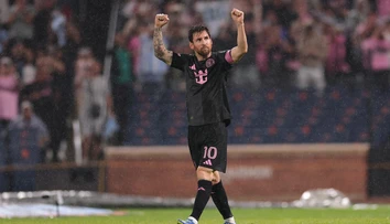 VIDEO: Barcelonská samba v Miami. Messi si vylepšil parádne čísla, trafili sa aj Alba so Suarezom