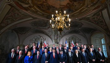 Vzťahy obnovujú pri obede. Po troch rokoch sa koná spoločné rokovanie vlád Slovenska a Česka