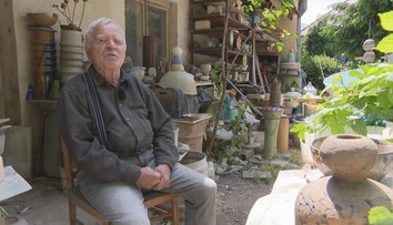 Živí ho umenie, v minulosti získaval ocenenia po celom svete. Nezaháľa ani v 84 rokoch
