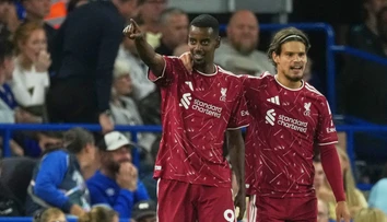 Liverpool dosiahol prvú výhru v sezóne. O triumfe nad nováčikom rozhodol dvojgólový Isak
