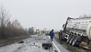 FOTO+VIDEO: Najtragickejšia nehoda v krajine za posledné desaťročia. Zomrelo sedem ľudí