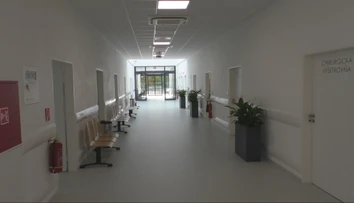 Rodina vraj musela pacientovi do nemocnice nosiť lieky aj toaletný papier. Nemocnica to vysvetľuje inak