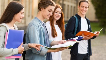 Skončili ste školu? Tieto kroky musíte urobiť, ak sa chystáte podnikať alebo ste poberali sirotský dôchodok