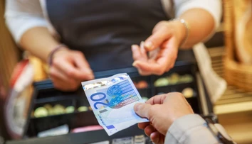 Právo na platbu v hotovosti podpísala prezidentka. Stane sa tak súčasťou ústavy