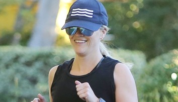 Zbohom blond! Z oscarovej herečky je brunetka