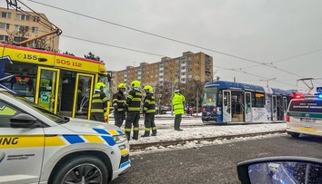 FOTO: V Košiciach sa zrazili električky, hlásia zranených. Vodička zrejme nedávala pozor