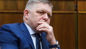 Fico kritizuje prezidentku, v SIS je podľa neho zmätok i bezvládie. Pavlovi Gašparovi osobne dôveruje