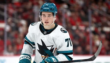 Rekordná zmluva! Najlepšie plateným hráčom NHL bude mladá kanadská superhviezda