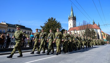 Centrum Prešova zaplnili vojaci. Prilákali tisíce ľudí