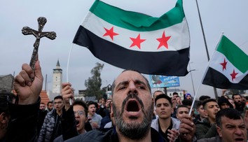 Napätie v hlavnom meste Sýrie. Do ulíc vyšli demonštrovať kresťania, dôvodom bol podpálený vianočný stromček