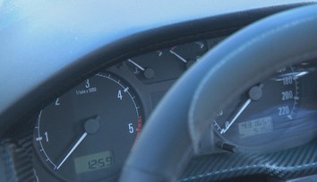 Spolujazdec nafúkal jeden a pol promile. Aj keď nešoféroval, hrozí mu až ročné väzenie