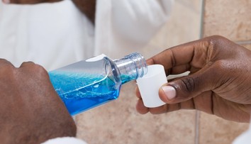 Ak používate ústnu vodu, zostanete zaskočení. Odborníčka hovorí o vážnych zdravotných problémoch