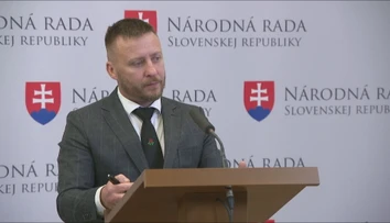 Posudok, na ktorý sa odvolával Kotlár, má vážny problém. Pekovej hrozí zrušenie oprávnenia