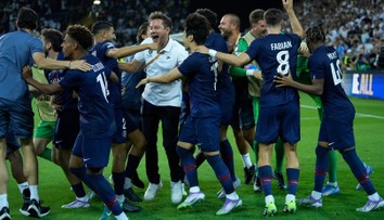 PSG oslavuje Superpohár po obrovskej penaltovej dráme. Parížania v závere zmazali dvojgólové manko