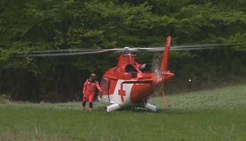 Dráma pri Nitre: Pilčíka zavalil strom, zasahovať musel aj vrtuľník