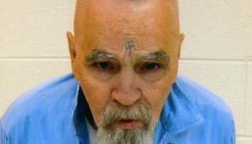 Zomrela členka vražedného kultu, ktorý viedol Charles Manson